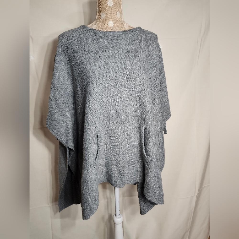 Madden sweater cape